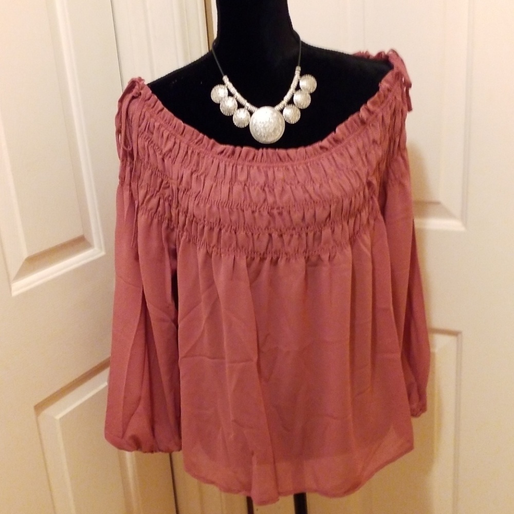 ♥️Plus Size Off Shoulder Ruffled Blouse Top - Picture 3 of 8